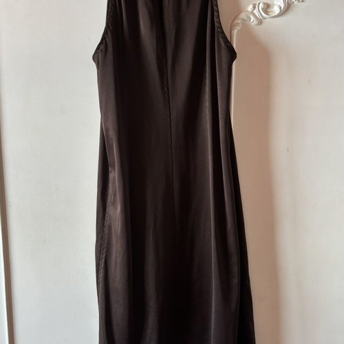 Brown dress used, elastic with lace hem, medium-large size