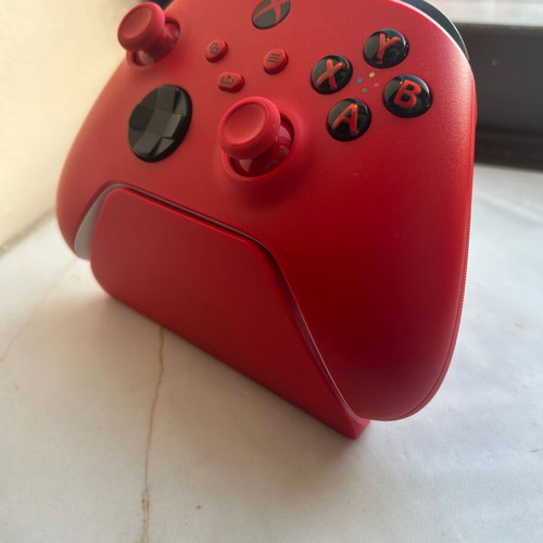 Xbox Series Controller Pulse Red with Razer Quick Charging Stand like new