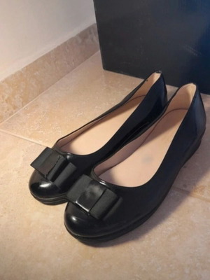 Sirius black patent leather ballerinas size 37 like new