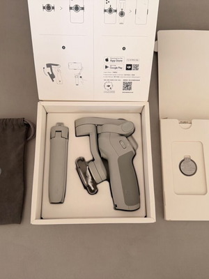 DJI OM 4 Gimbal stabilizer σαν καινούργιο, πλήρες πακέτο για κινητό