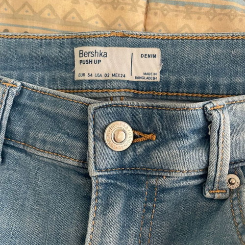 Bershka slim fit jeans like new, size 34, blue