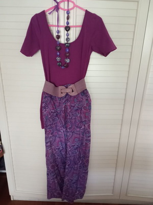 Fashion set with long skirt and quality mako blouse, like new, purple