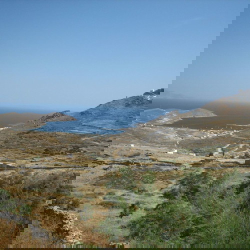 Parcel 4,770 m² in Serifos, Marmari location, buildable