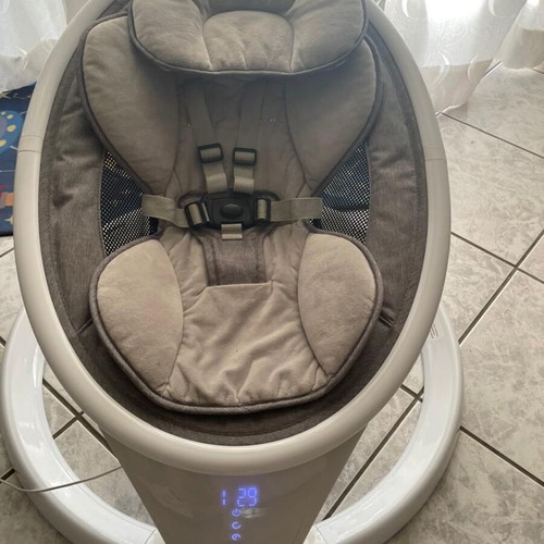 Munchkin Baby Swing like new without remote control