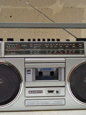 Boombox Sanyo M 9927 vintage collectible radio cassette player used