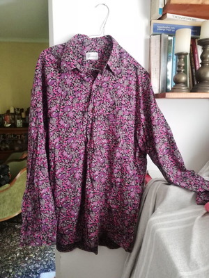 Camisa floral shirt pink and black, used, size L