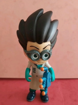 PJ Masks Villain Romeo Figure 3.5 Inches like new with weapon and robe