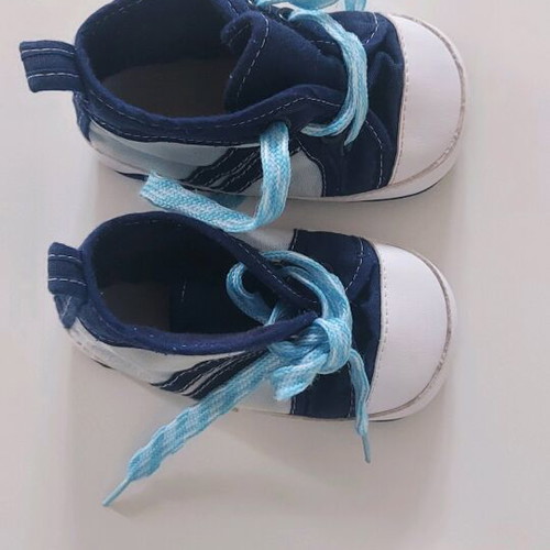 Baby shoes used, ambidextrous up to 1 year