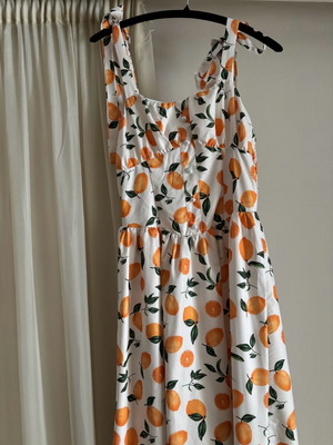 Dress with lemon print medium and midi new, size M