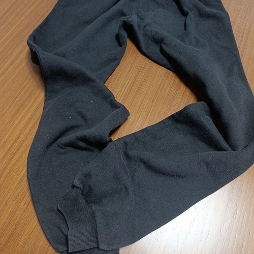 H&M black sweatpants with ankle elastic used, size XS