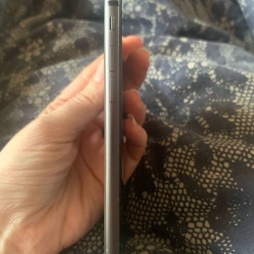 iPhone 8 like new, excellent condition