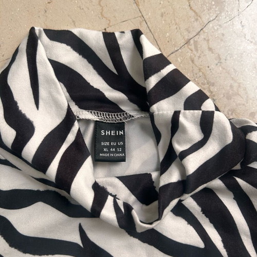 Shein Black and White Zebra Print T-Shirt Size XL Like New