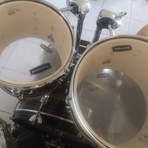 Mapex Tornado Studio Kit brown wood grain color, like new