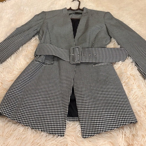 Zara houndstooth blazer with belt XS like new, black and white