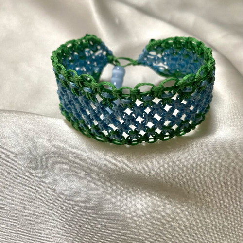 Macrame bracelet like new, handmade, blue and green