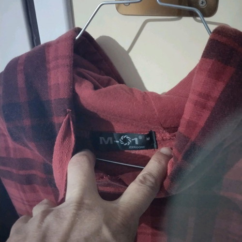 Hoodie used, size medium, red
