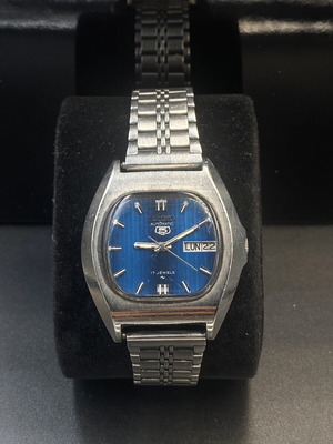 Seiko 5 Baby Monaco automatic watch like new, blue dial, stainless steel bracelet