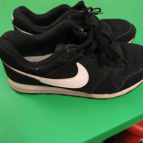 Nike athletic shoes size 38 used, black