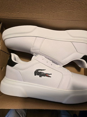 Lacoste Court-Master white and black leather sneakers like new