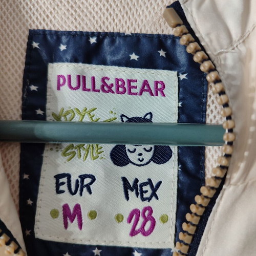 Pull & Bear windbreaker medium like new, colorful
