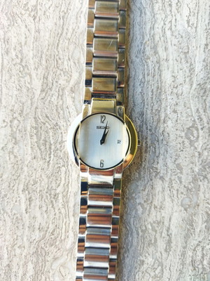 Seiko women's watch like new, silver, non-working