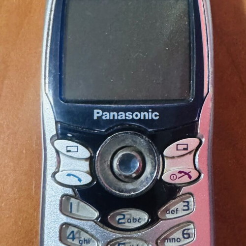 Panasonic GD67 retro vintage mobile phone