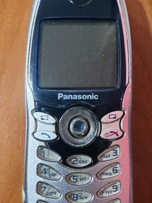 Panasonic GD67 retro vintage mobile phone