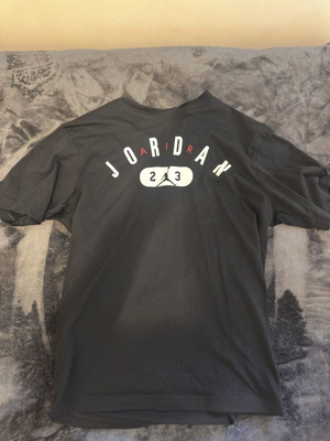 Nike Jordan T-shirt like new, size S, black