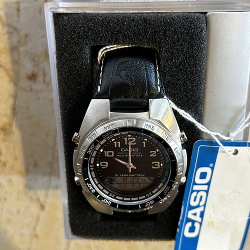 Casio AMW-700 fishing gear watch like new