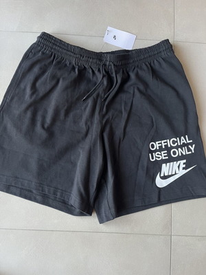 Nike shorts new, black