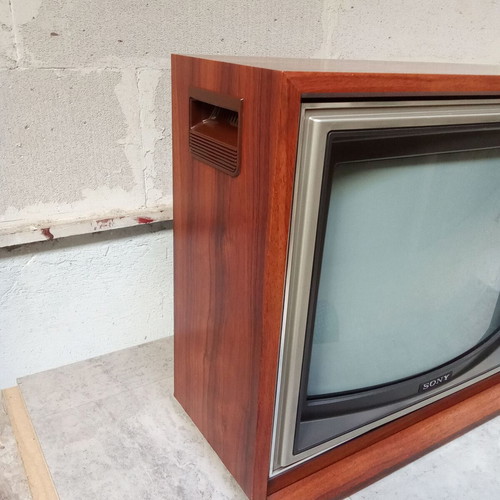 Sony Trinitron KV-2032 retro cabinet TV used, 1980s
