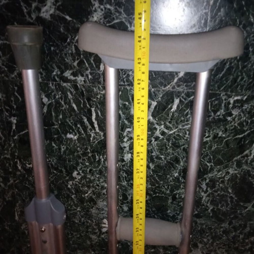 Aluminum children's crutches adjustable height like new