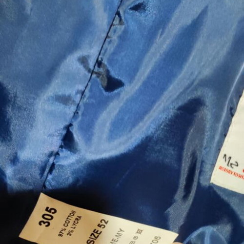 Official blue men's suit like new, size Large