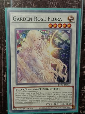 Garden Rose Flora card like new with Ultra Pro sleeve