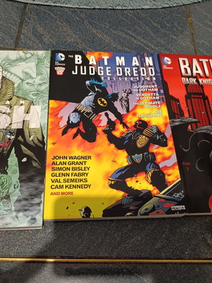 DC Comics 3 English comics like new