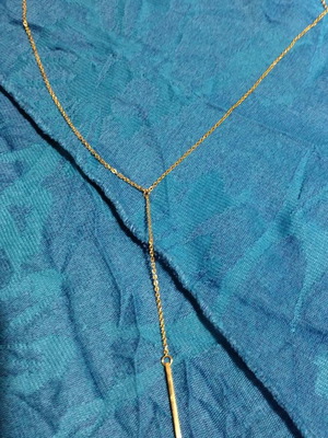 Steel necklace like new, 46 cm length, gold color