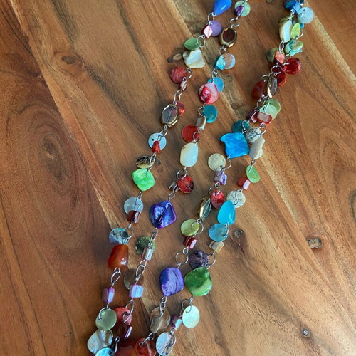 Long necklace with semi-precious stones and shells like new