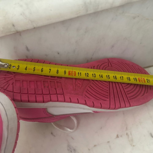 Nike Dunk Low kids shoes used, size 33, bright pink