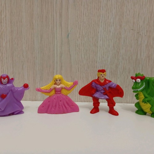 Kinder Surprise Heroic World Fairytale Figures used, set