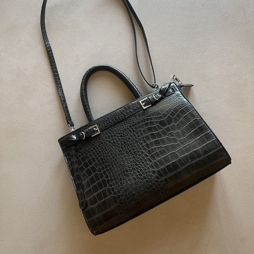 Bershka office style crossbody bag like new, black, large