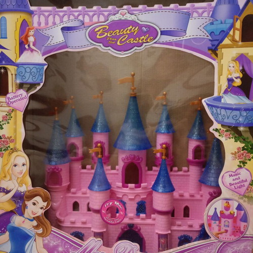 Beauty Castle My Dream playset like new with royal carriage, furniture & figures