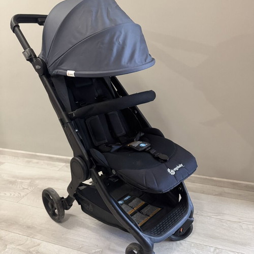 Ergobaby Metro+ stroller with ergonomic mattress and UV canopy