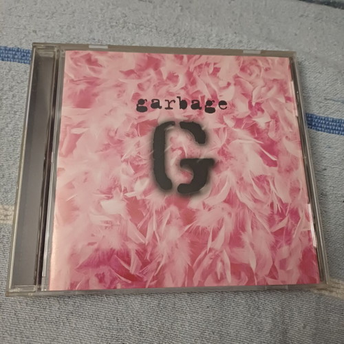 Garbage Garbage ντεμπούτο CD άλμπουμ, εναλλακτικό ροκ