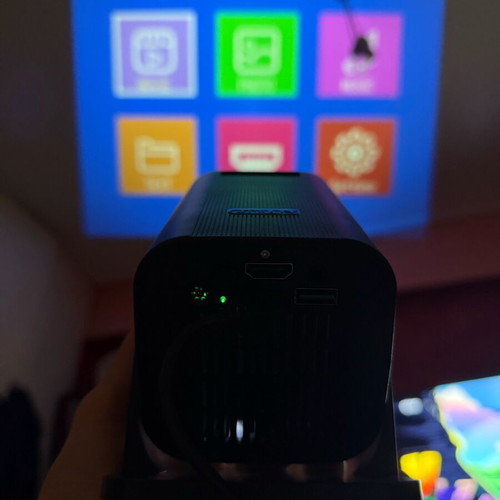 GTEQY mini projector new for home cinema anywhere