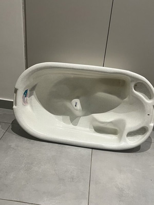 Baby bath like new