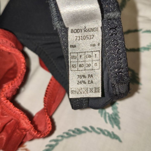 Venus Victoria bra set like new, black and red
