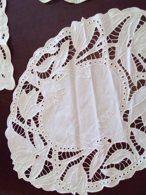 Handmade cutwork doilies set like new