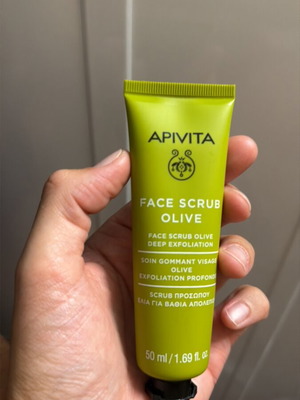 Apivita Face Scrub Olive deep exfoliation new