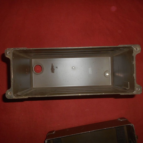 U.S.ARMY Aluminum Case with Battery Holder for PRC-77 Radio used Vietnam War
