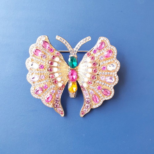 Vintage 70s large butterfly brooch, gold color with sparkling rhinestones